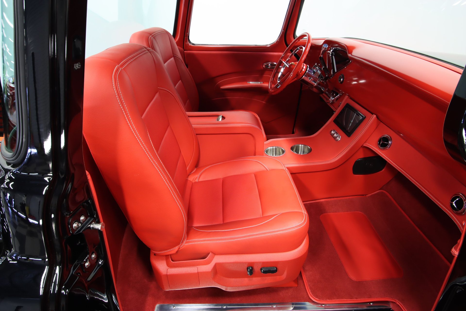 1955 Chevrolet 3100 Big Window Restomod thumbnail 39