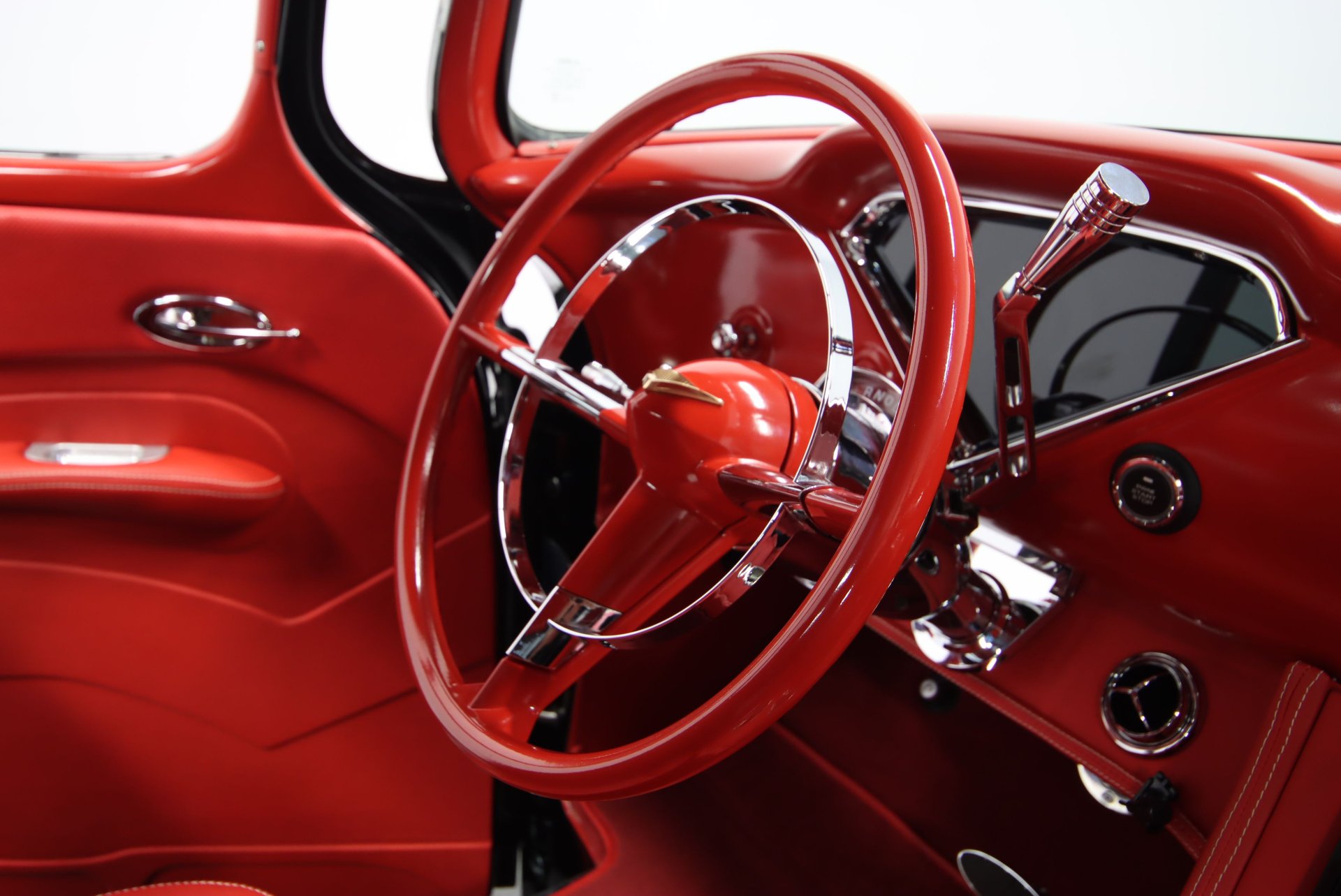 1955 Chevrolet 3100 Big Window Restomod thumbnail 41