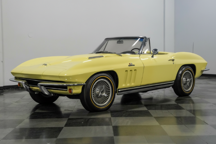 1965 Chevrolet Corvette Convertible L78 thumbnail 2