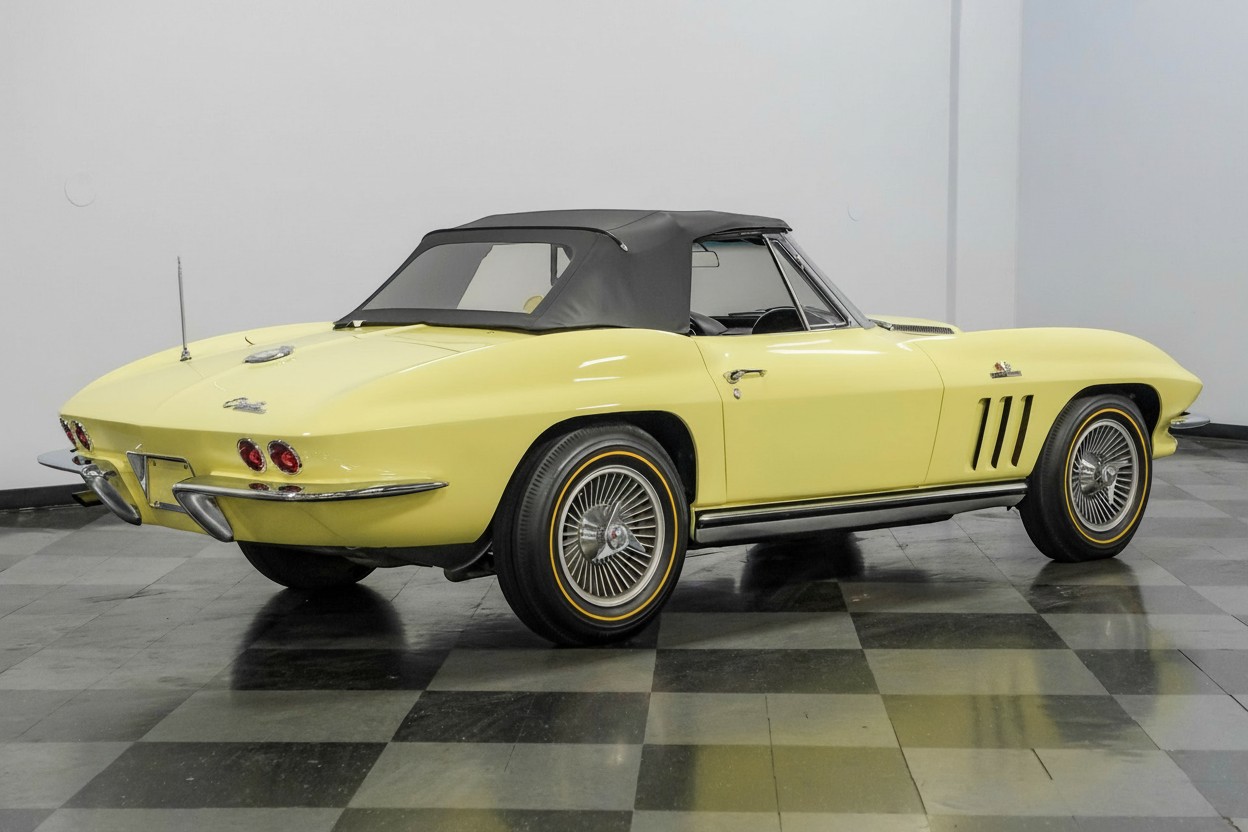 1965 Chevrolet Corvette Convertible L78 thumbnail 4