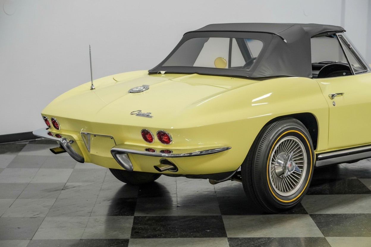 1965 Chevrolet Corvette Convertible L78 thumbnail 7