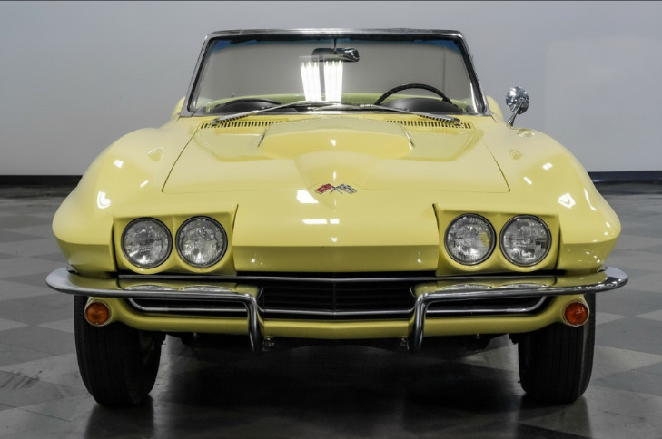 1965 Chevrolet Corvette Convertible L78 thumbnail 17