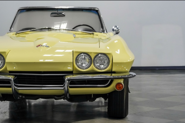 1965 Chevrolet Corvette Convertible L78 thumbnail 18