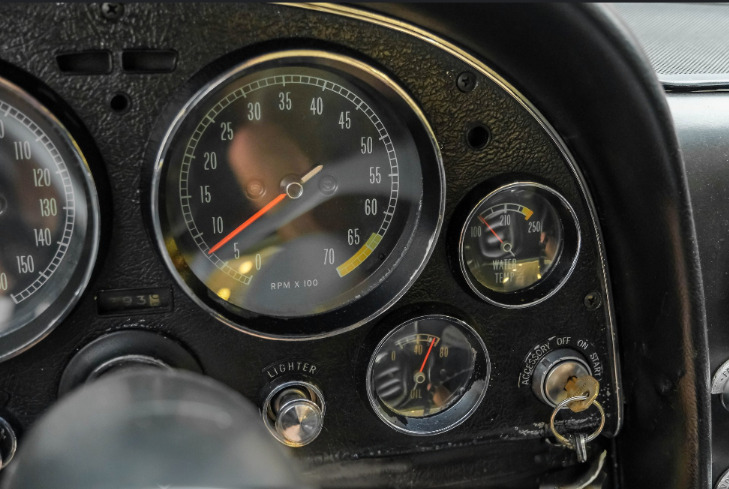 1965 Chevrolet Corvette Convertible L78 thumbnail 24