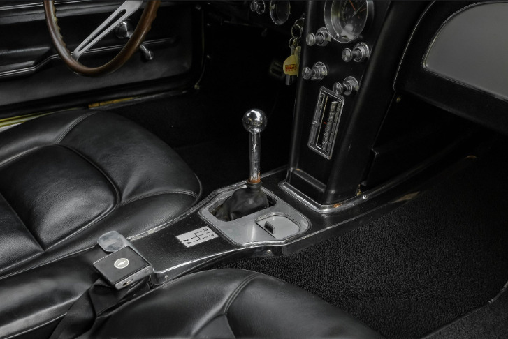 1965 Chevrolet Corvette Convertible L78 thumbnail 28