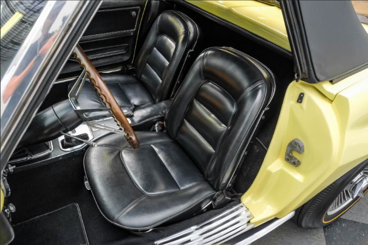 1965 Chevrolet Corvette Convertible L78 thumbnail 31