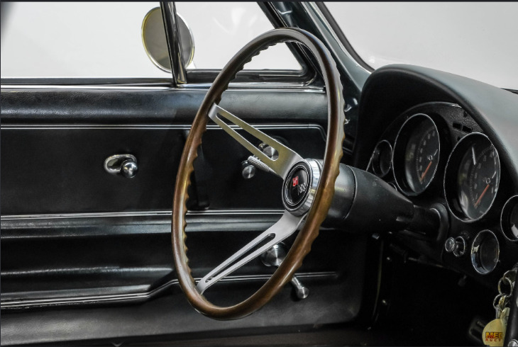 1965 Chevrolet Corvette Convertible L78 thumbnail 33