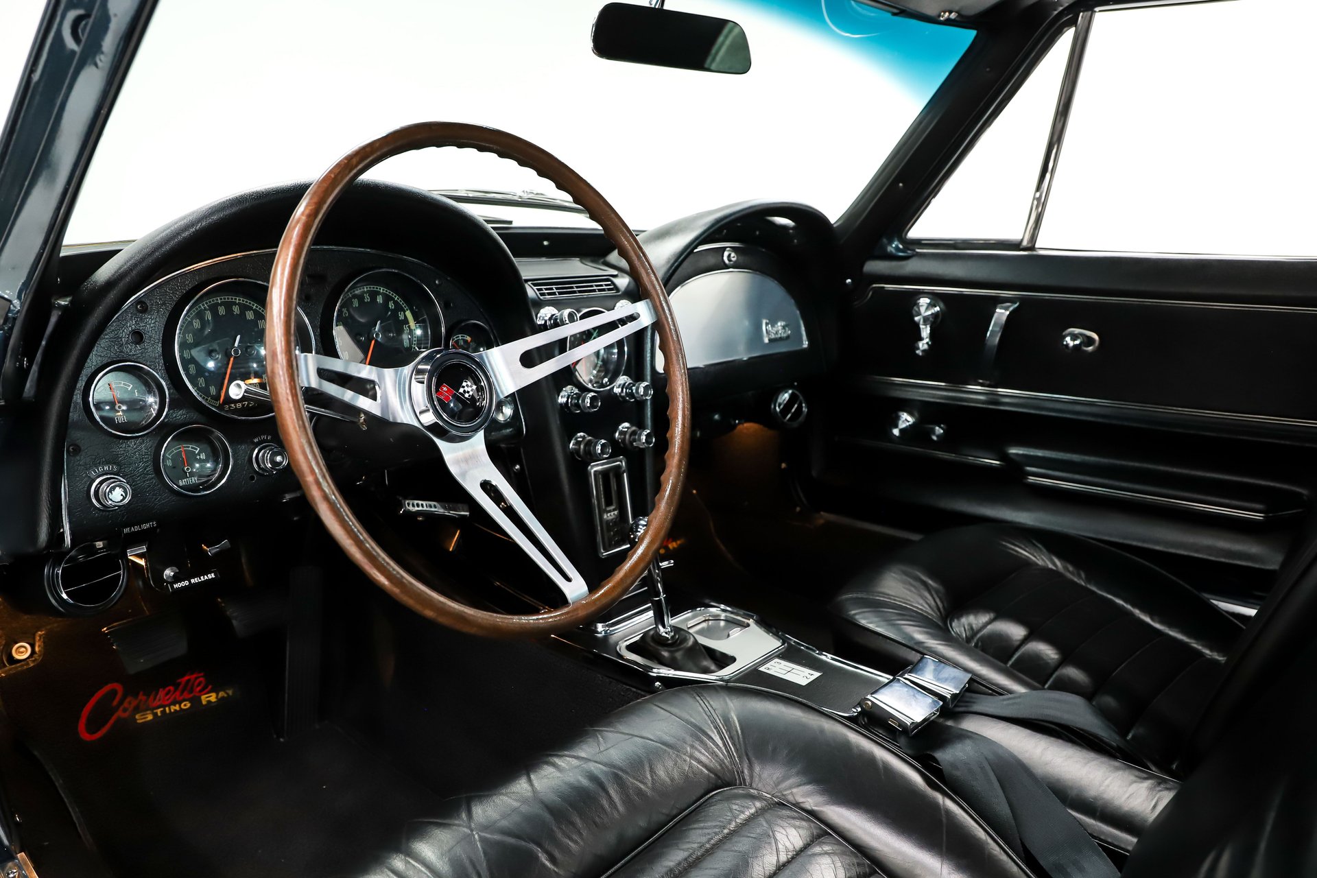 1966 Chevrolet Corvette thumbnail 2