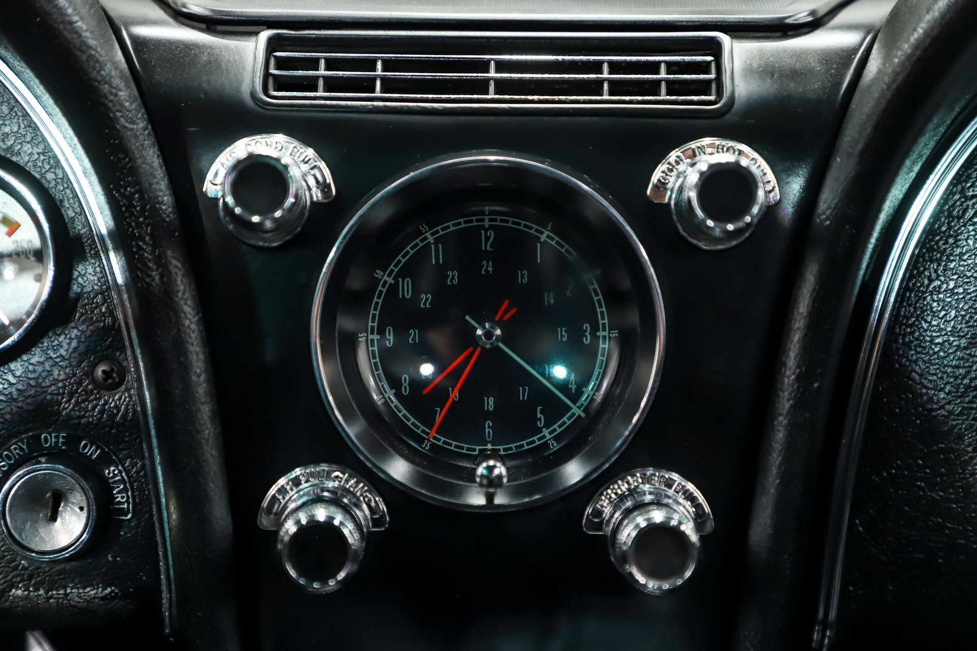 1966 Chevrolet Corvette thumbnail 22