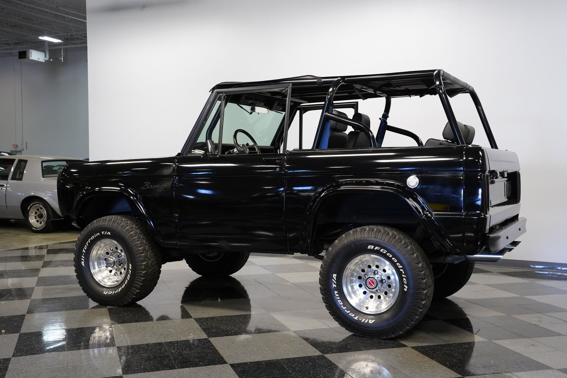 1966 Ford Bronco 4x4 Restomod thumbnail 4