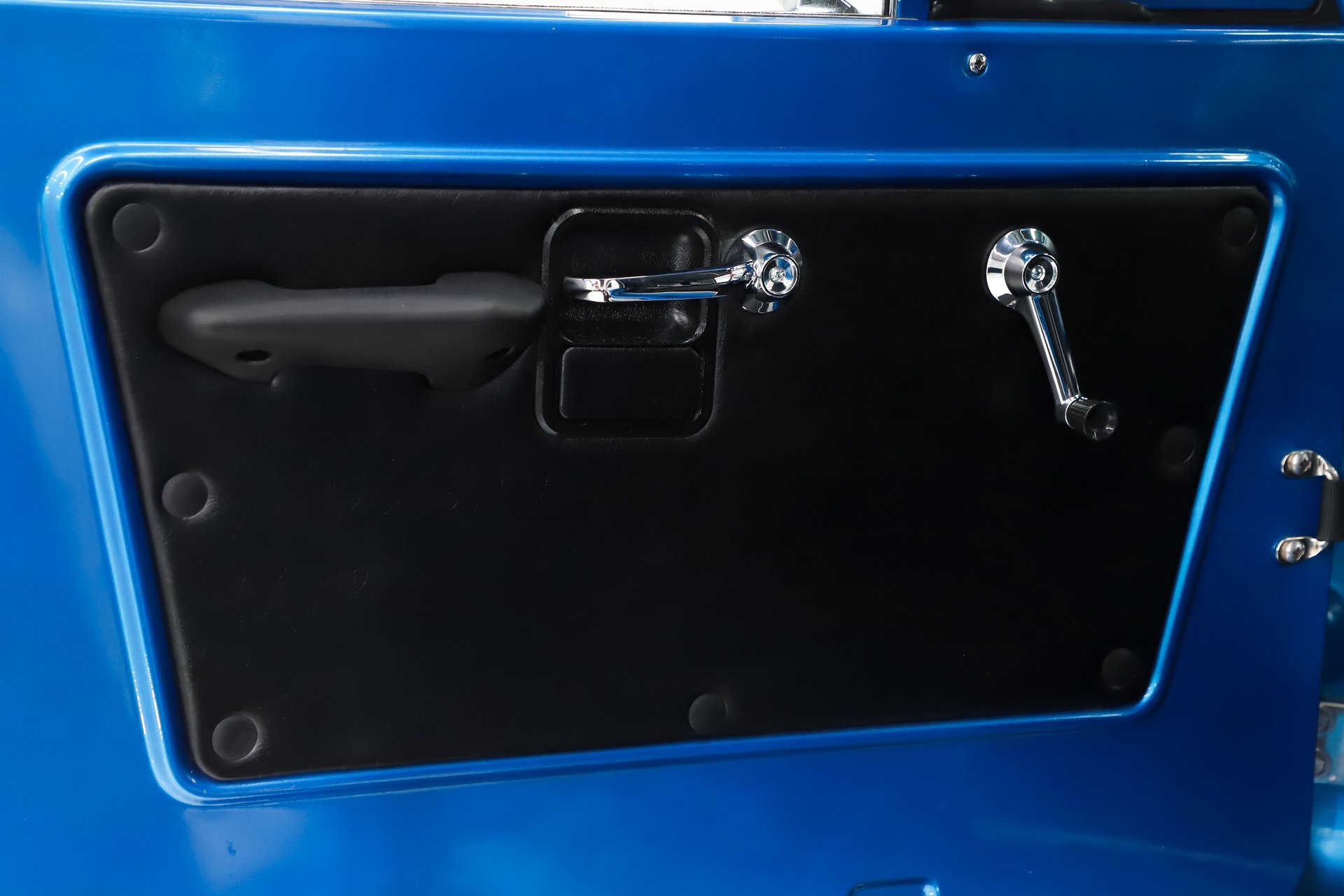 1966 Ford Bronco Custom thumbnail 9
