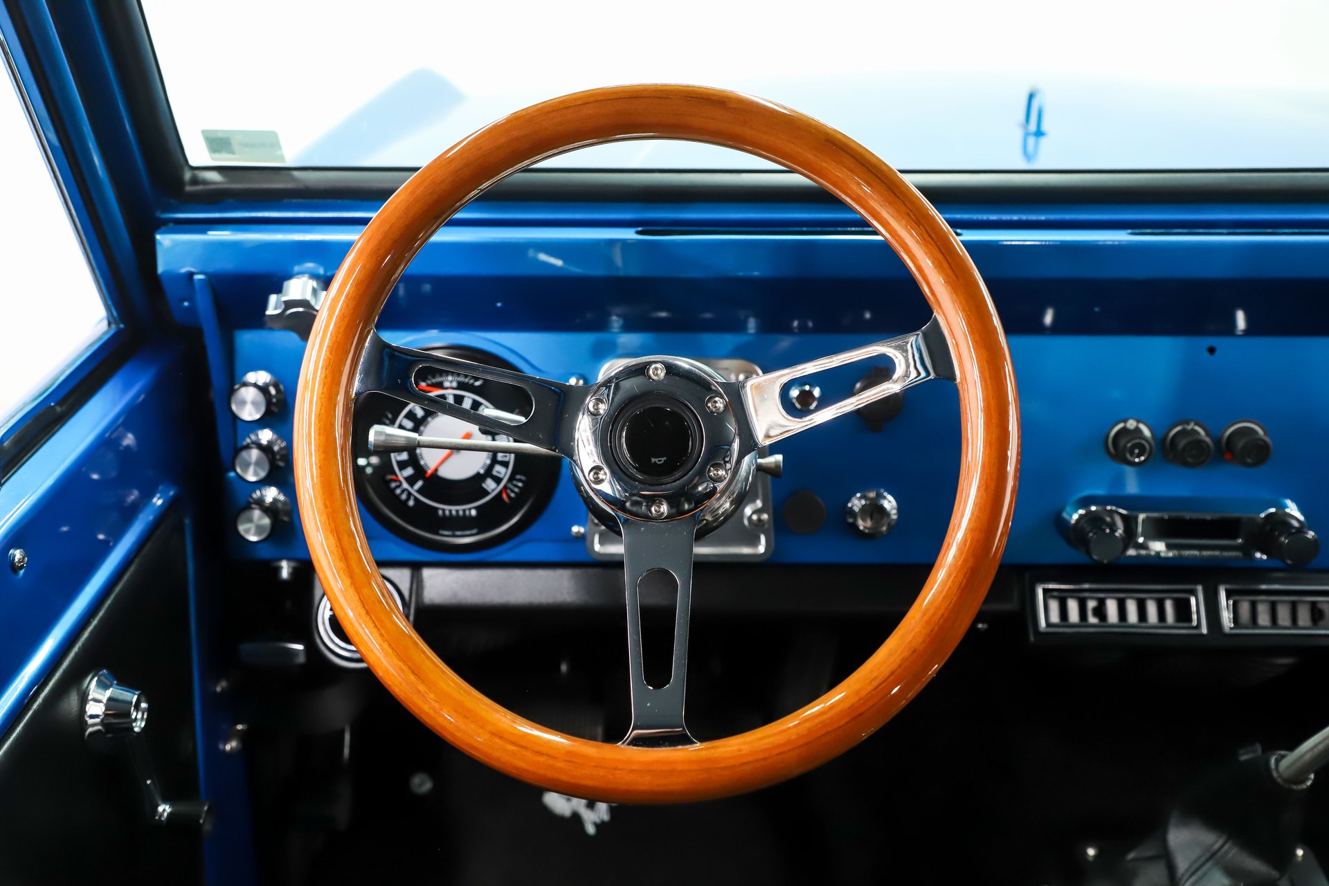 1966 Ford Bronco Custom thumbnail 17