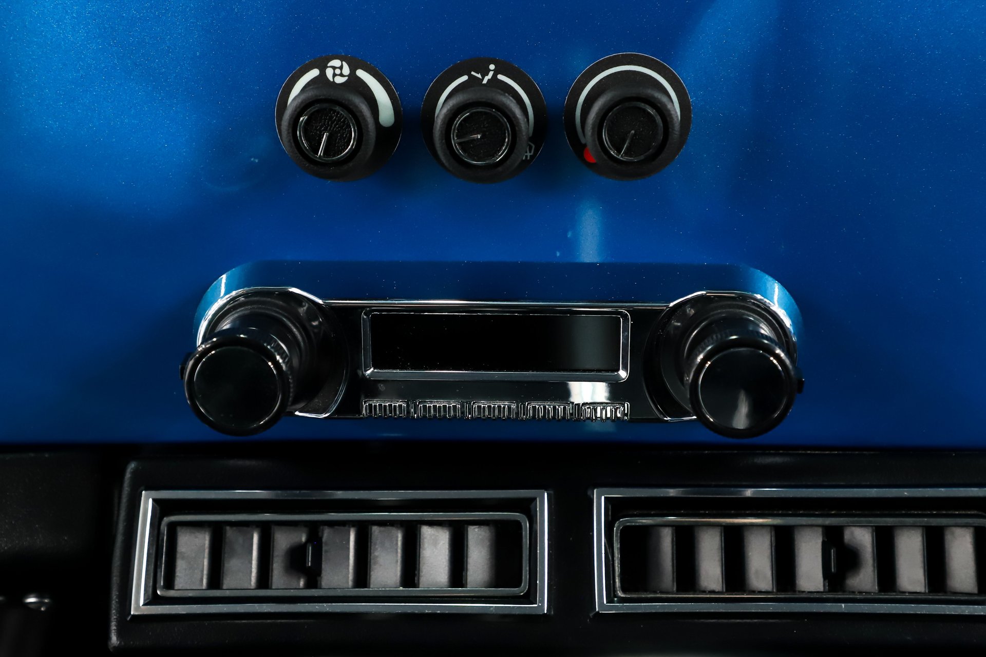 1966 Ford Bronco Custom thumbnail 26