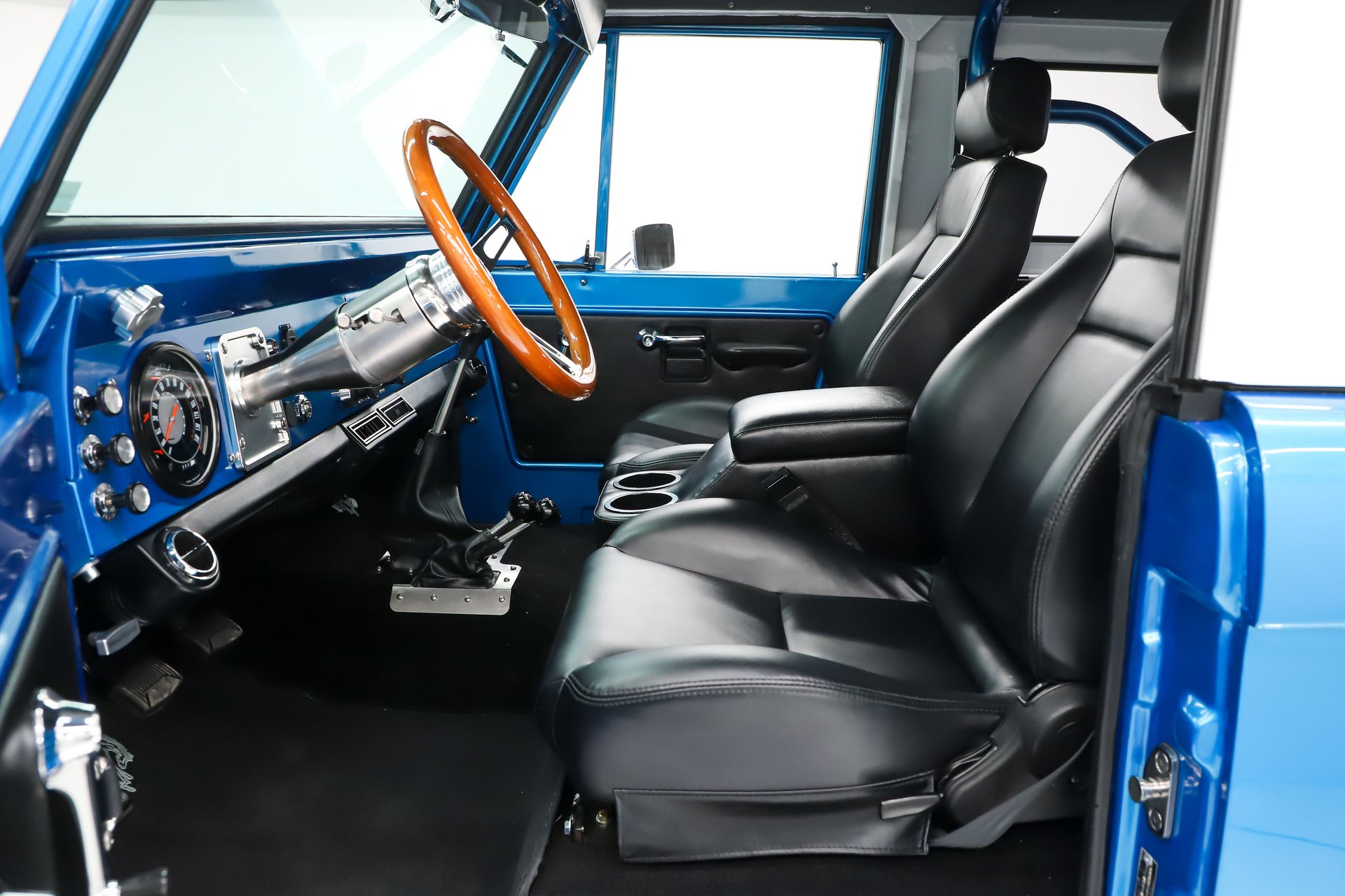 1966 Ford Bronco Custom thumbnail 32