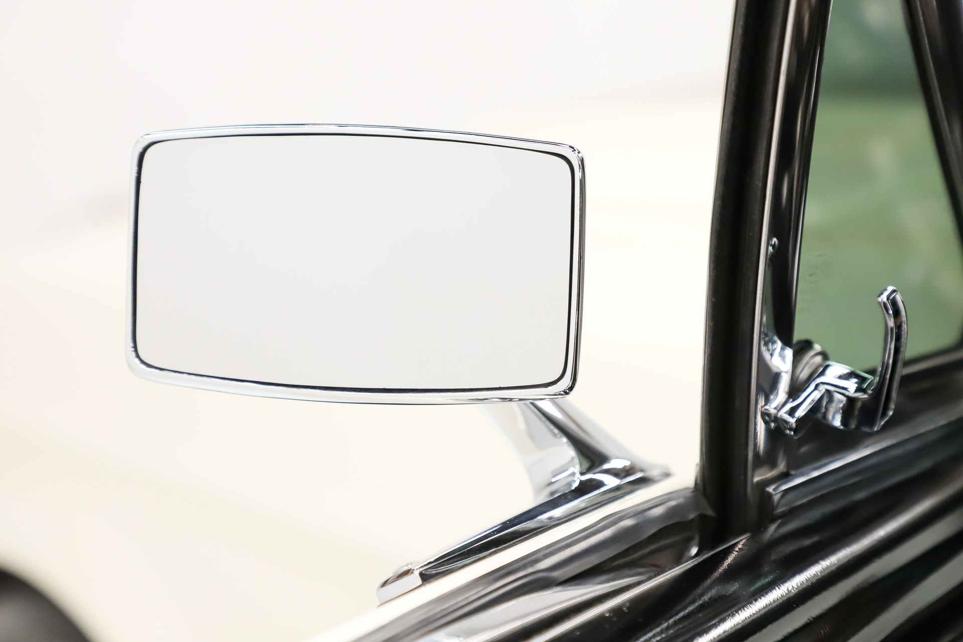 1967 Ford Mustang Restomod thumbnail 9