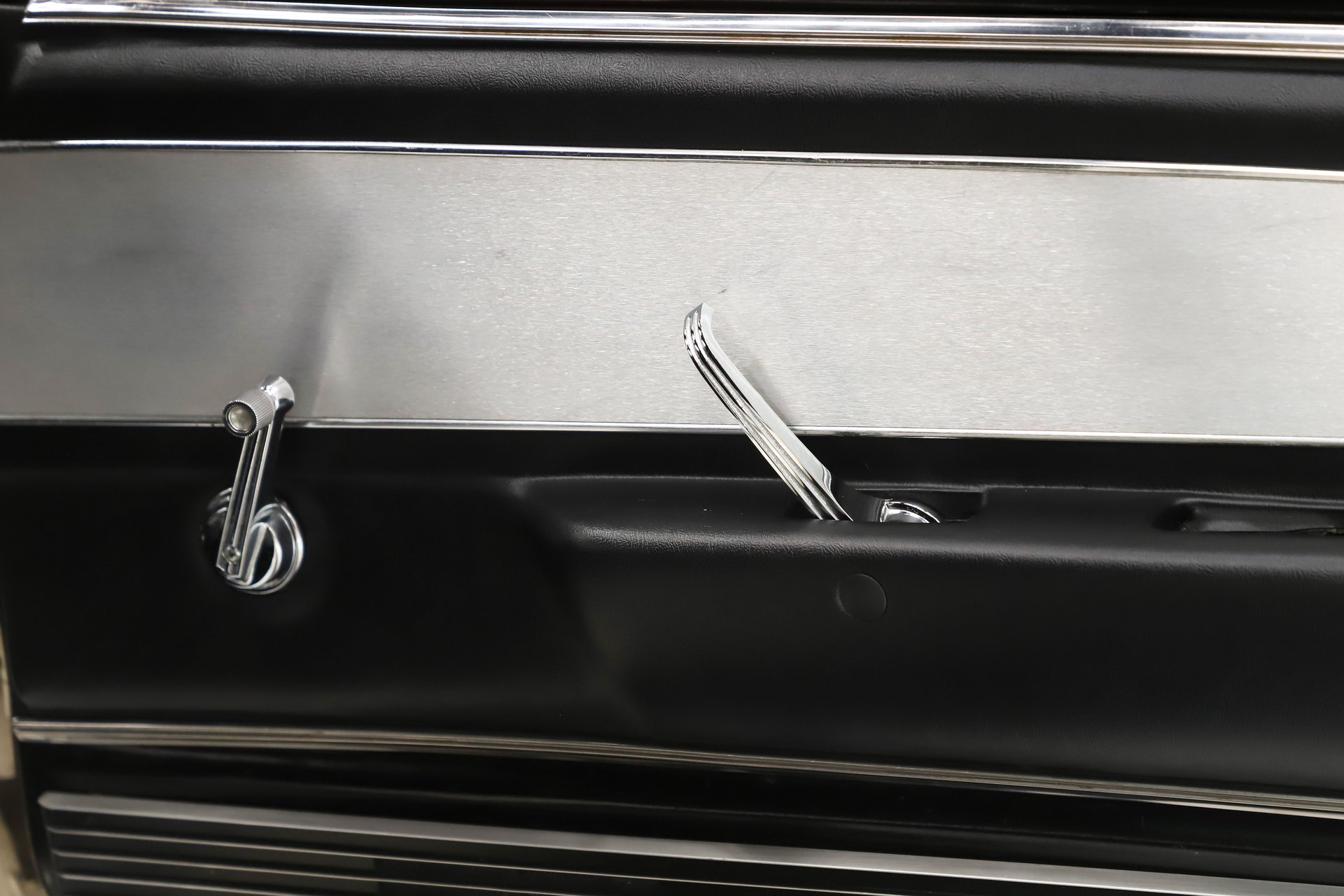 1967 Ford Mustang Restomod thumbnail 40