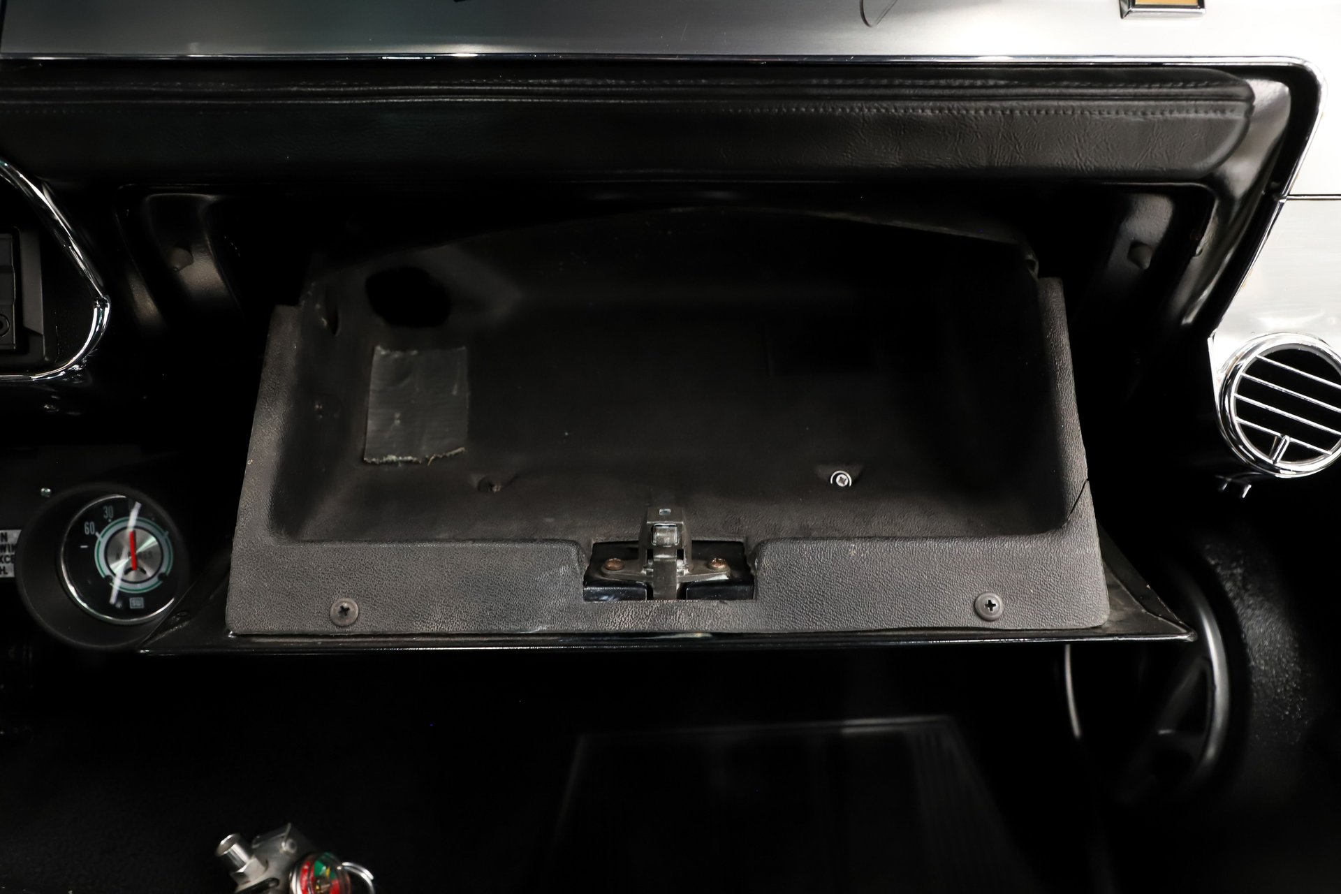 1967 Ford Mustang Restomod thumbnail 43