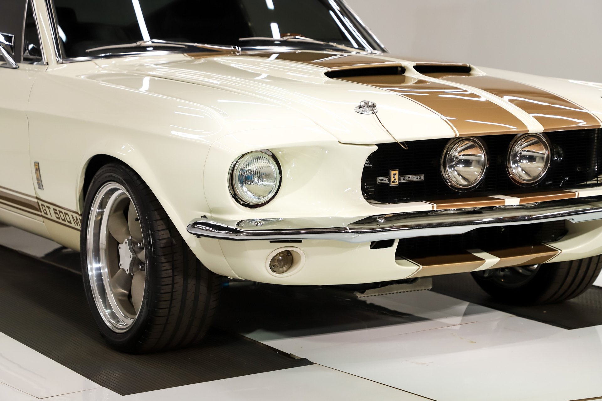 1967 Ford Mustang Restomod thumbnail 45