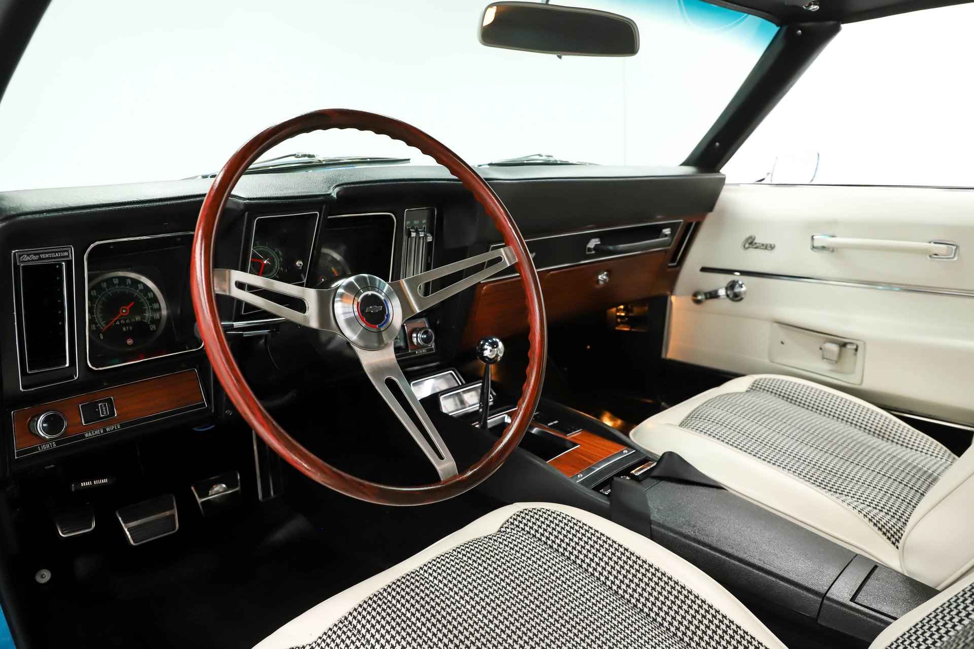 1969 Chevrolet Camaro RS Z28 thumbnail 2