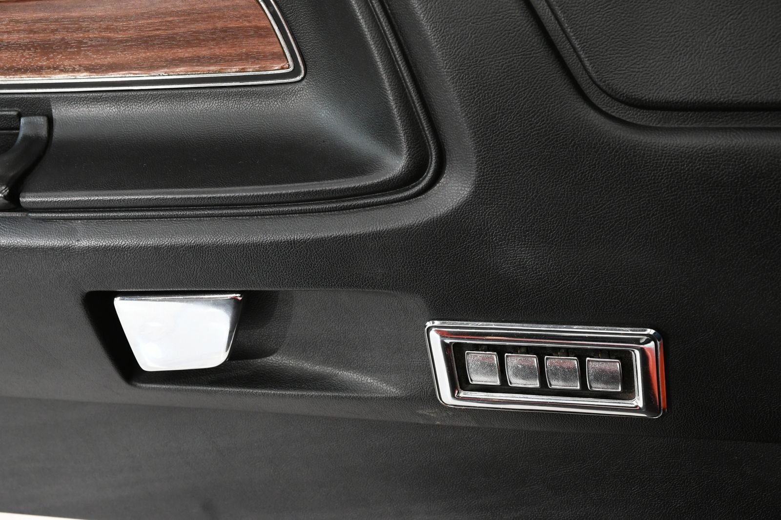 1970 Dodge Challenger R/T thumbnail 27
