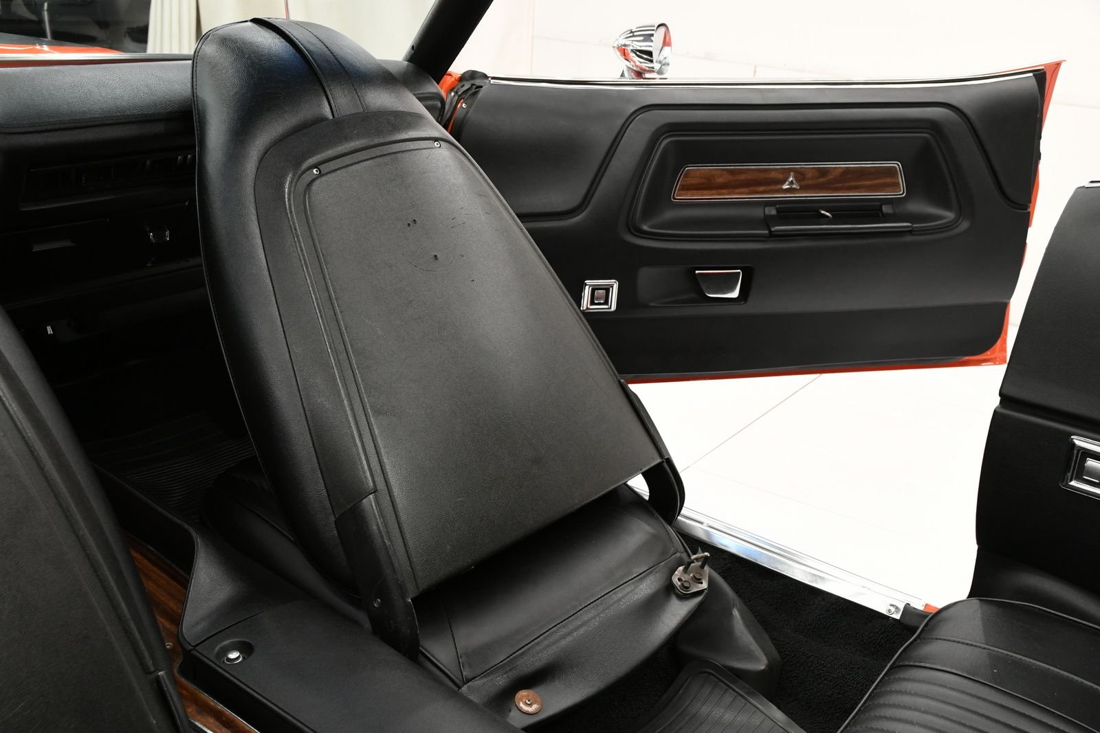 1970 Dodge Challenger R/T thumbnail 37
