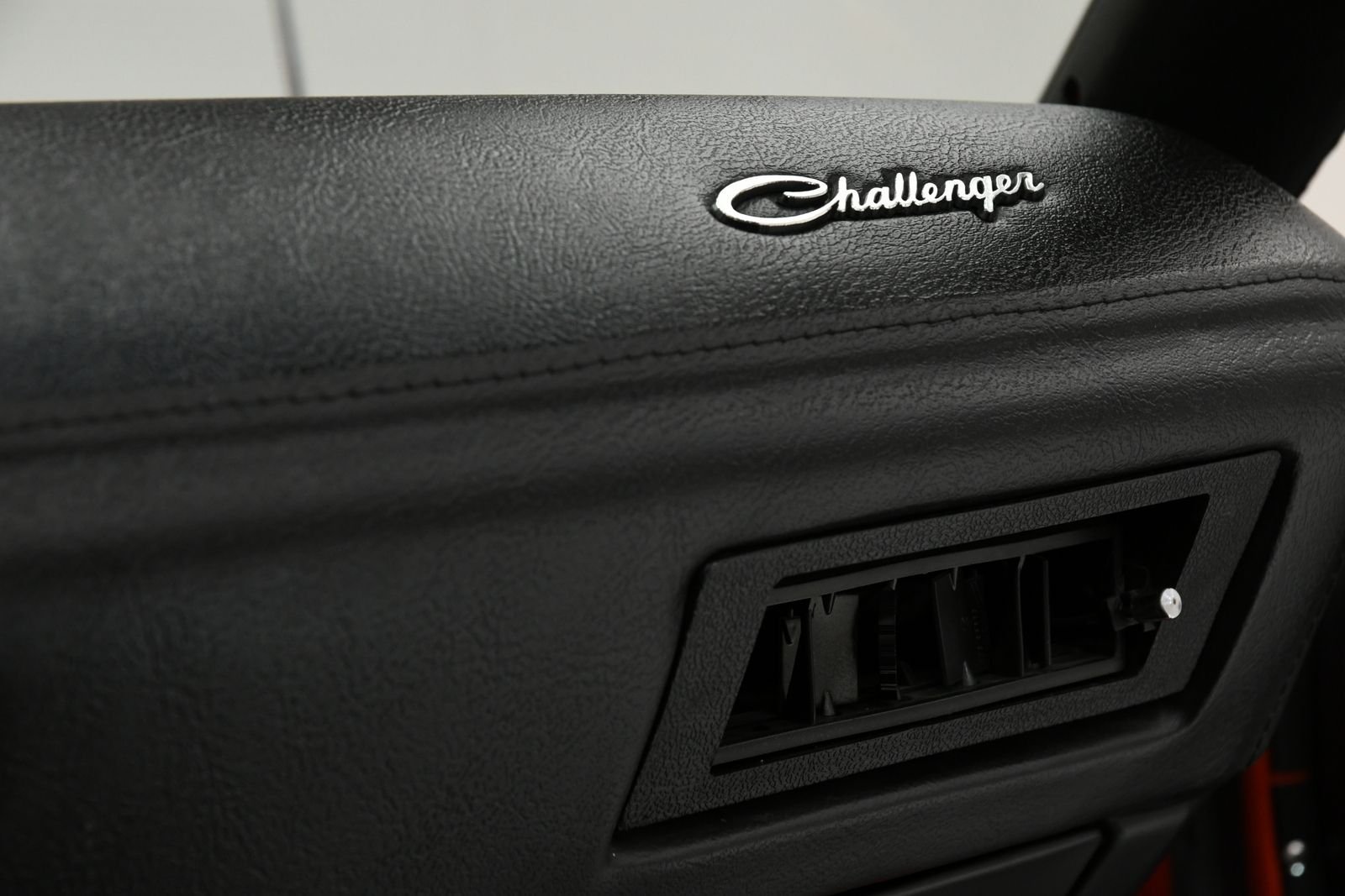 1970 Dodge Challenger R/T thumbnail 58