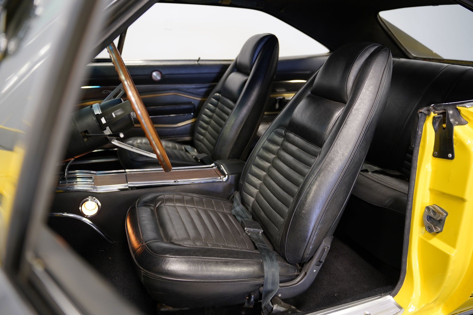 1970 Dodge Charger R/T 426 Hemi thumbnail 8