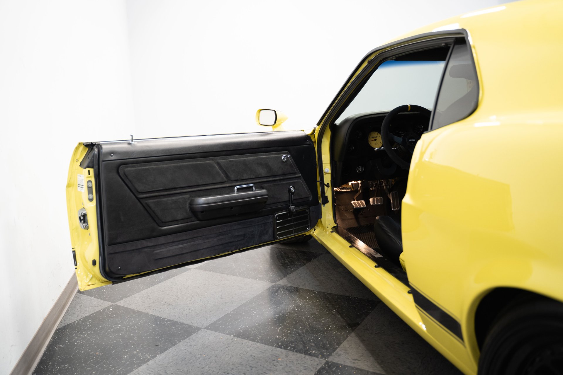 1970 Ford Mustang Boss 302 Pro Touring thumbnail 4