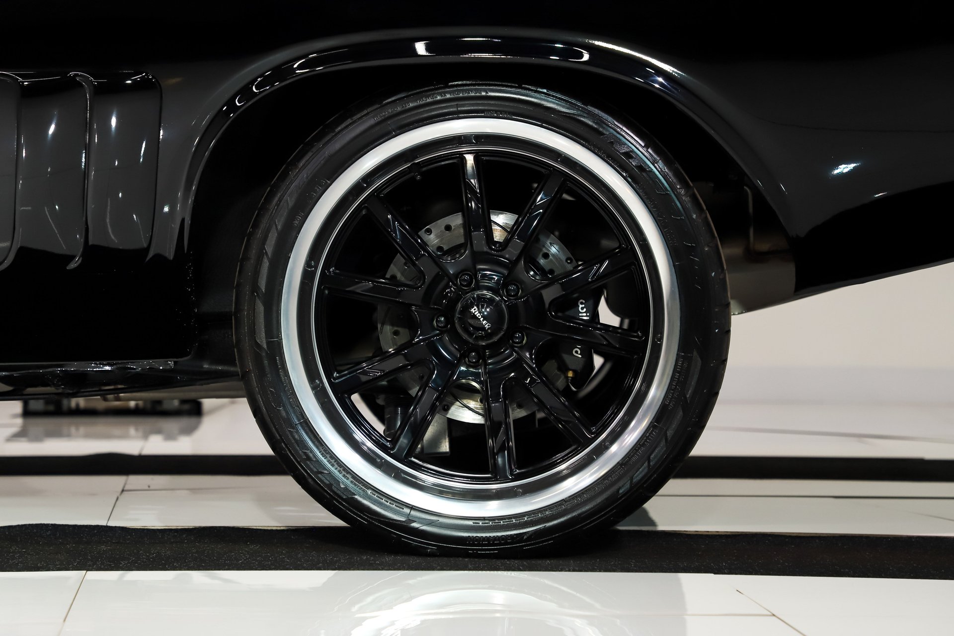 1971 Dodge Challenger R/T Restomod thumbnail 50