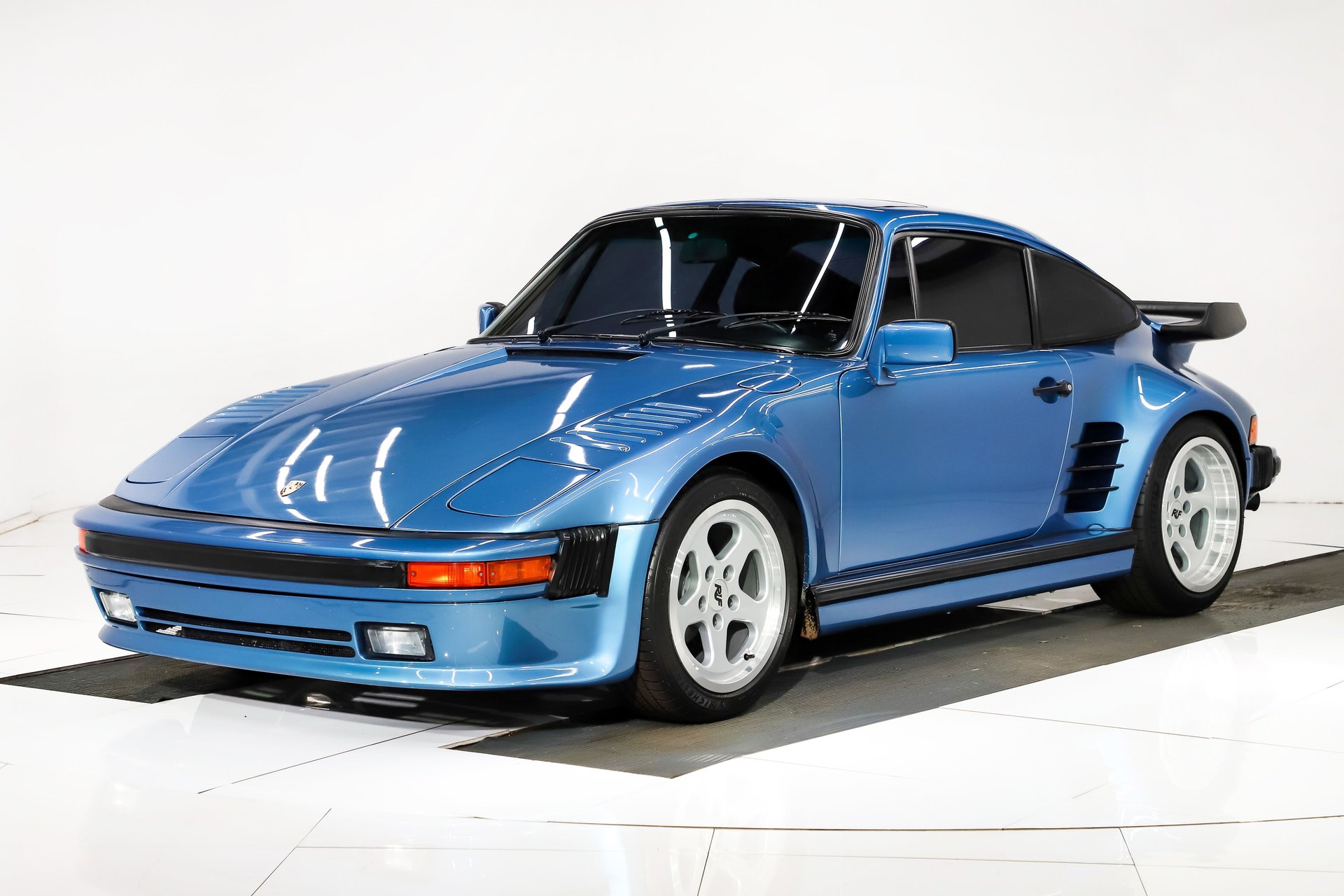 1974 Porsche 911 thumbnail 22