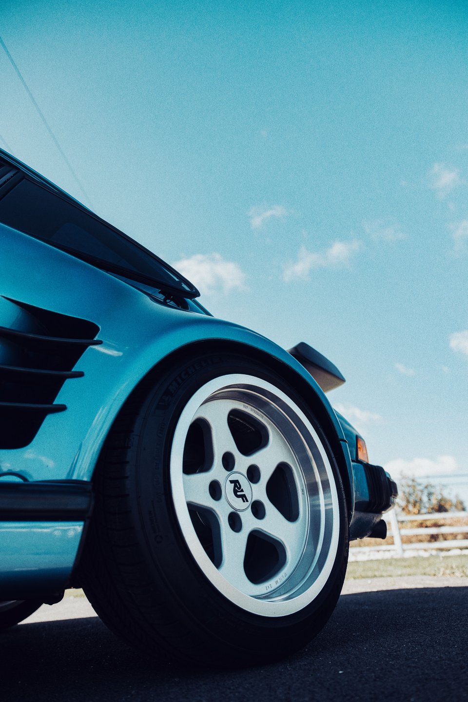 1974 Porsche 911 thumbnail 101