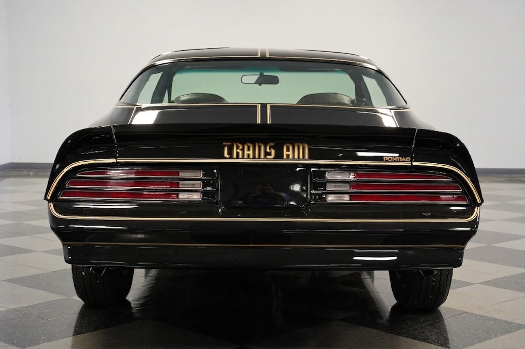 1977 Pontiac Firebird Trans Am Y82 SE thumbnail 2