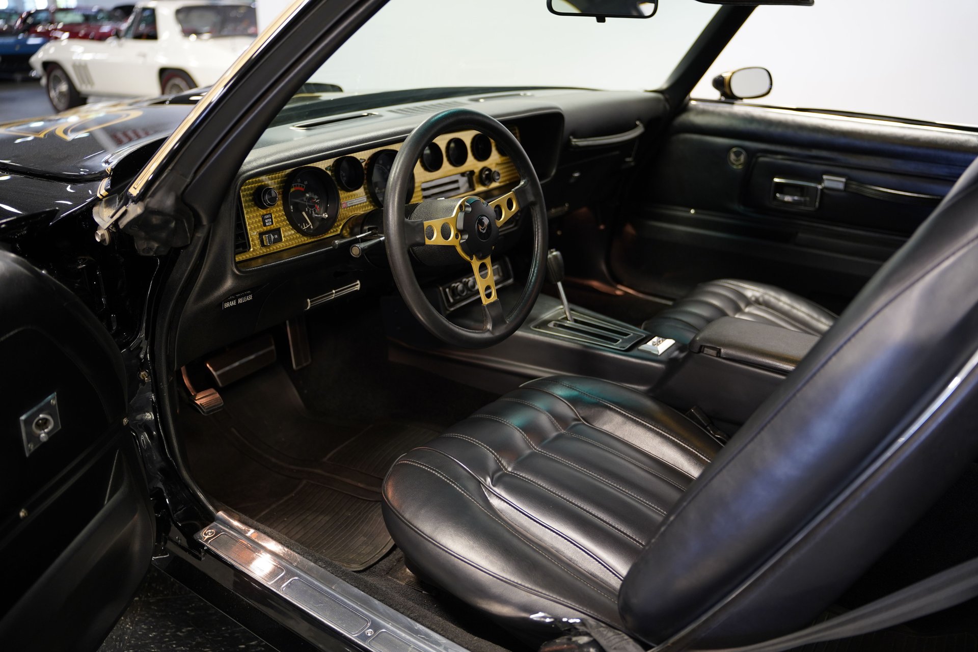 1977 Pontiac Firebird Trans Am Y82 SE thumbnail 3