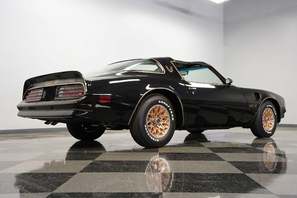 1977 Pontiac Firebird Trans Am Y82 SE thumbnail 4