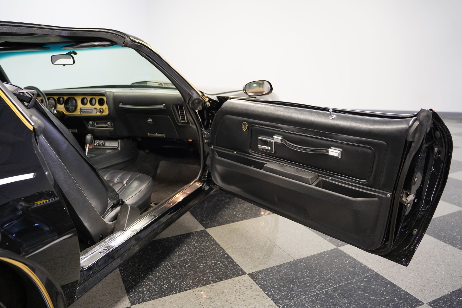 1977 Pontiac Firebird Trans Am Y82 SE thumbnail 21