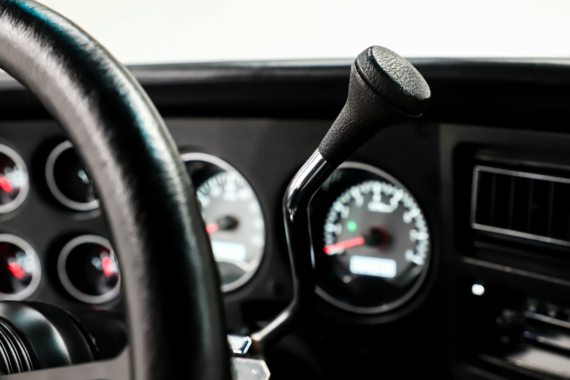 1983 Chevrolet C10 thumbnail 4